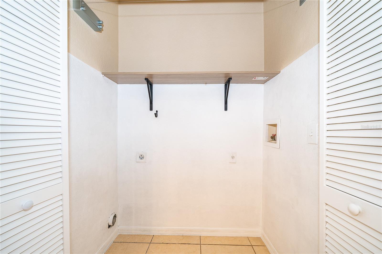 3589 Conroy Rd #1015 Property Photo 24