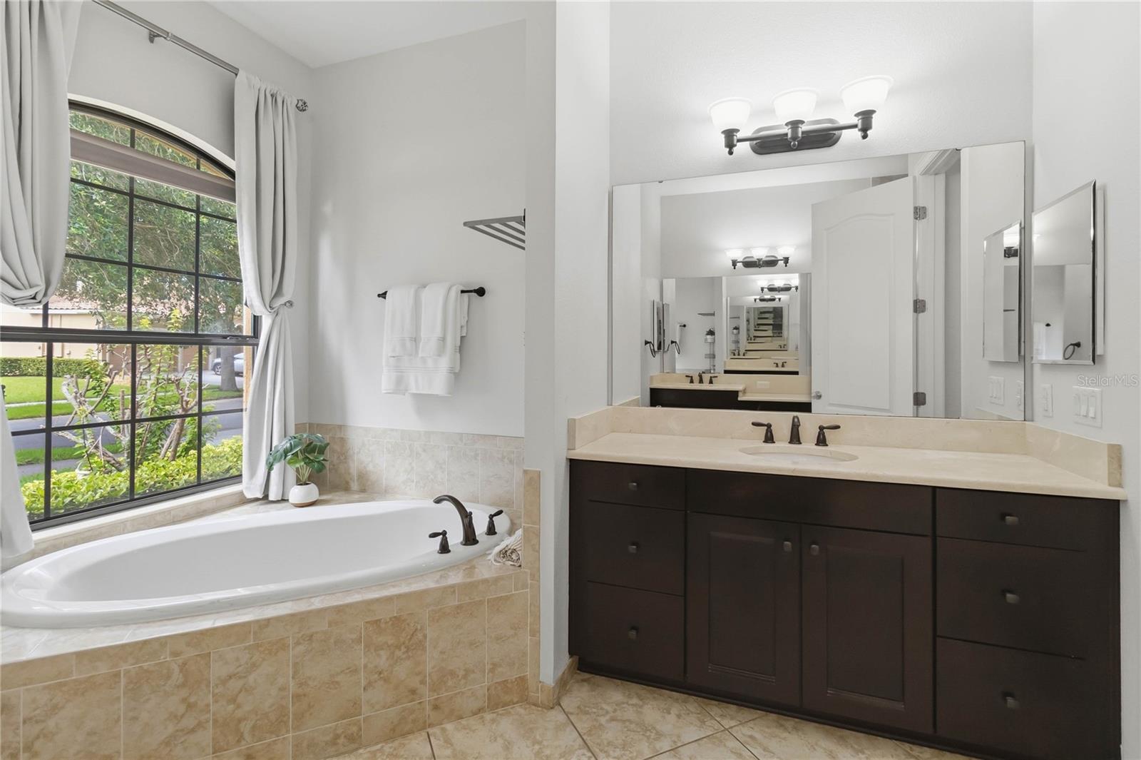 9918 Hatton Cir Property Photo 19