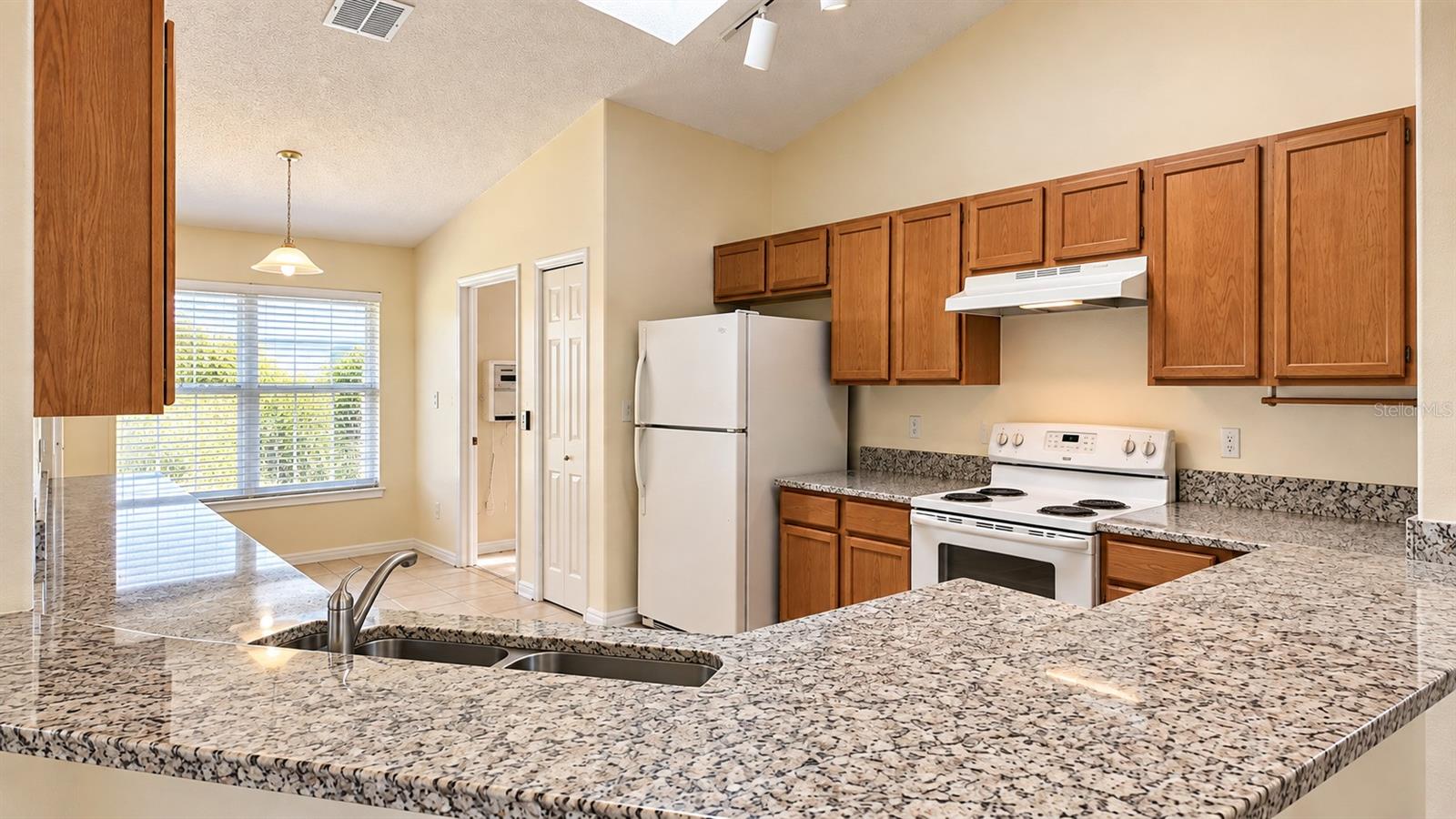 7935 Oakstone Ct Property Photo 14