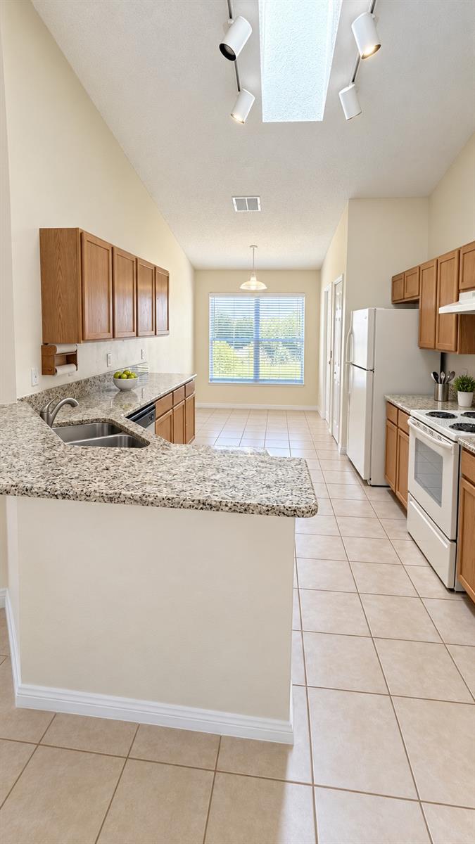7935 Oakstone Ct Property Photo 15