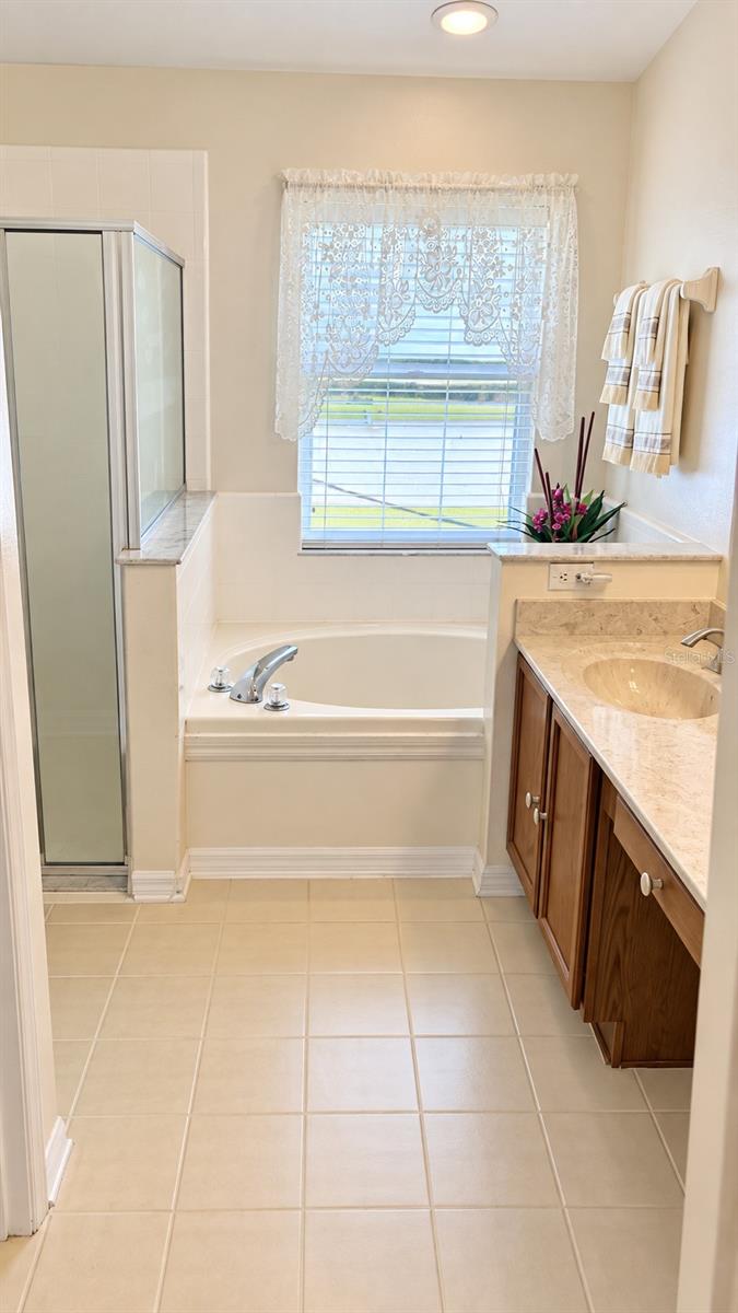 7935 Oakstone Ct Property Photo 19