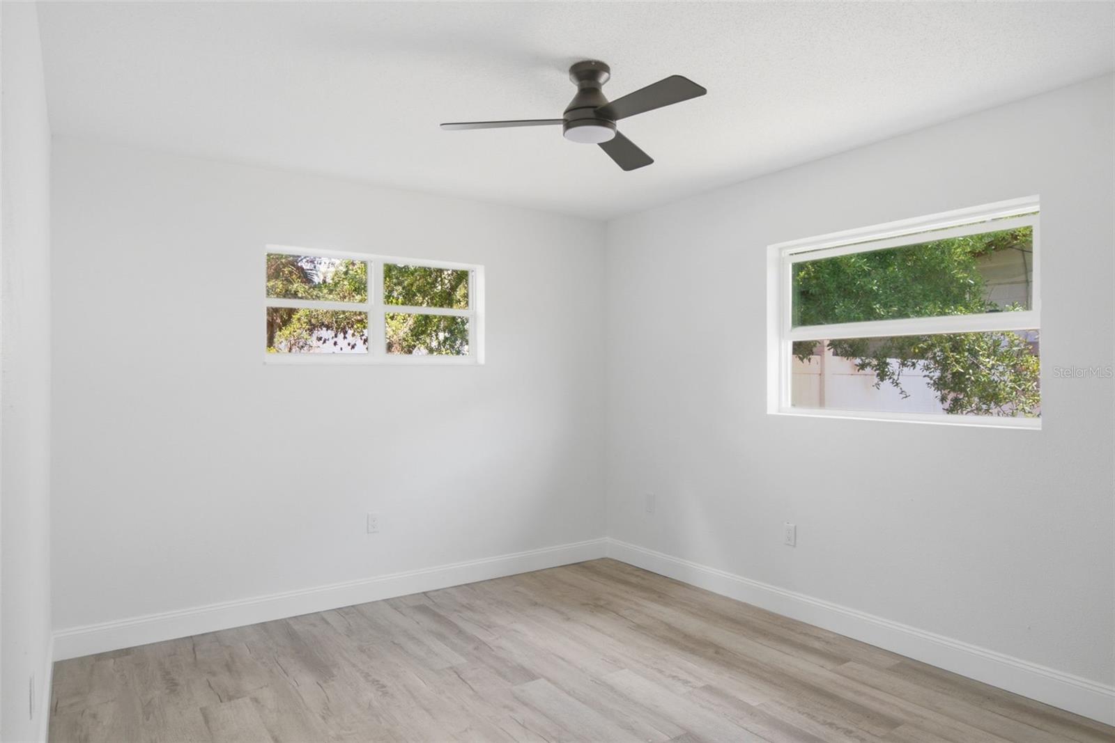 2733 Castle Oak Ave Property Photo 17