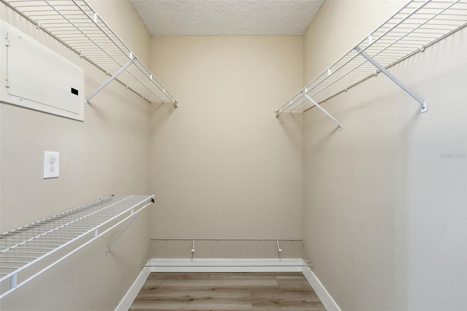322 E Central Blvd #912 Property Photo 22
