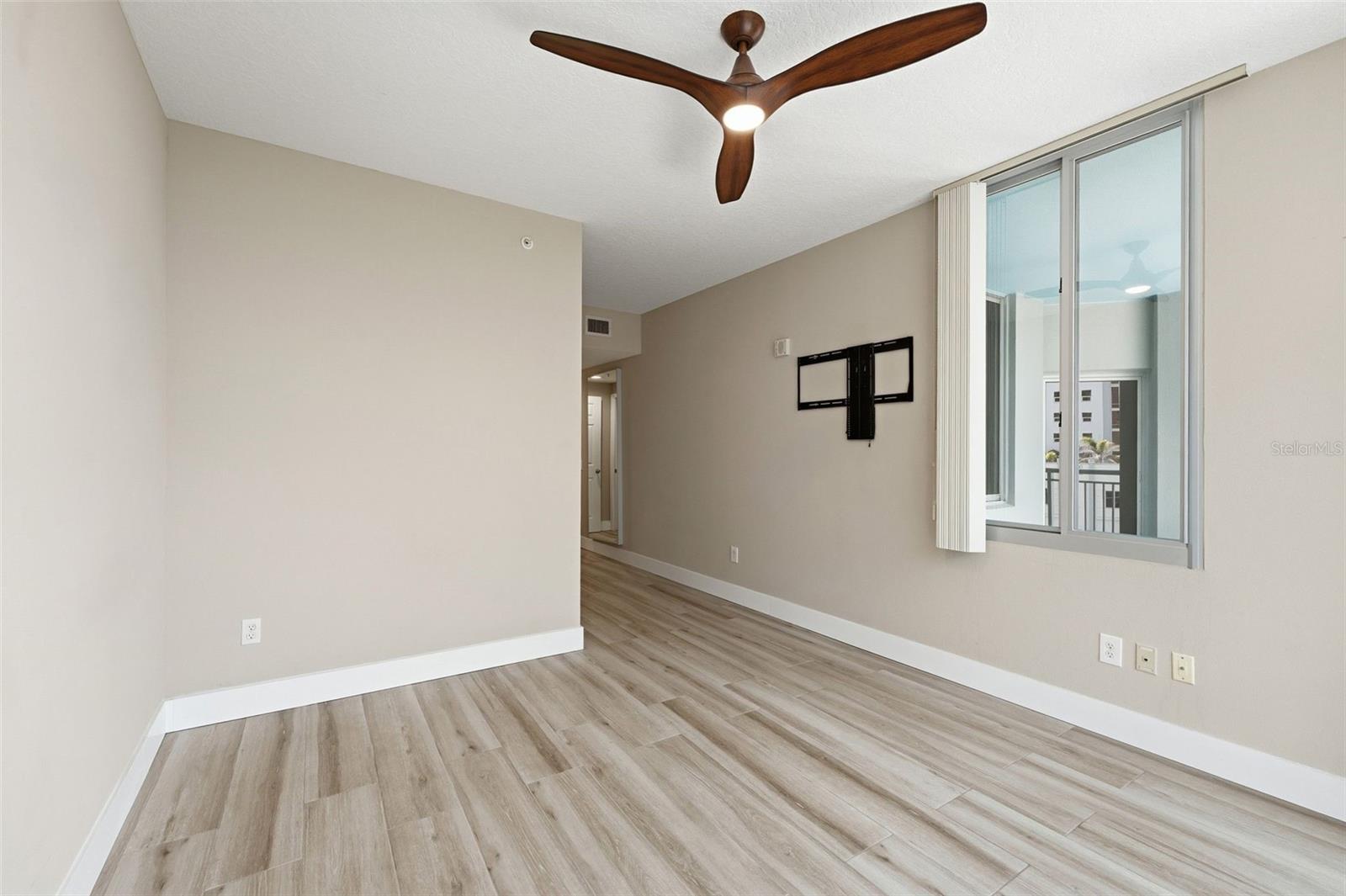 322 E Central Blvd #912 Property Photo 24