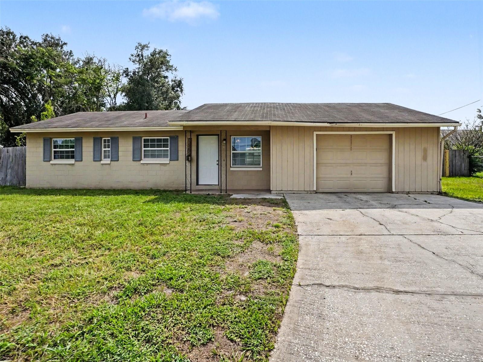 3255 Kelvington Dr Property Photo 1