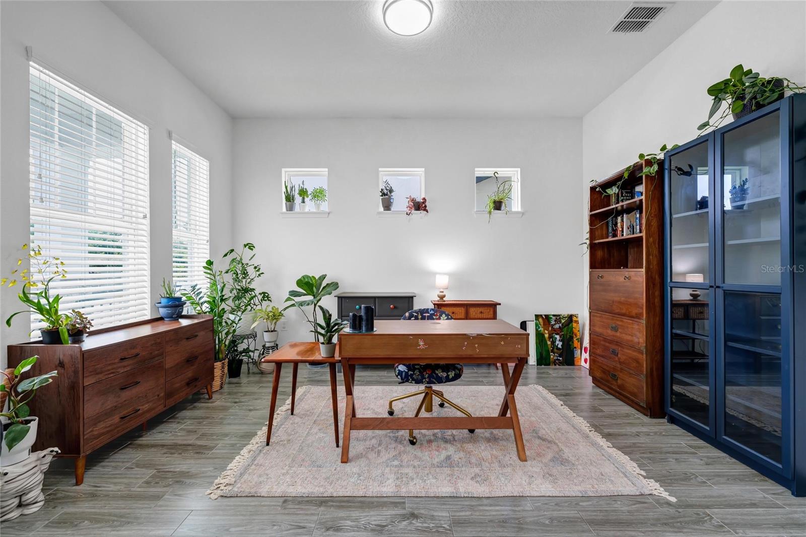 12929 Westside Village Loop Property Photo 4