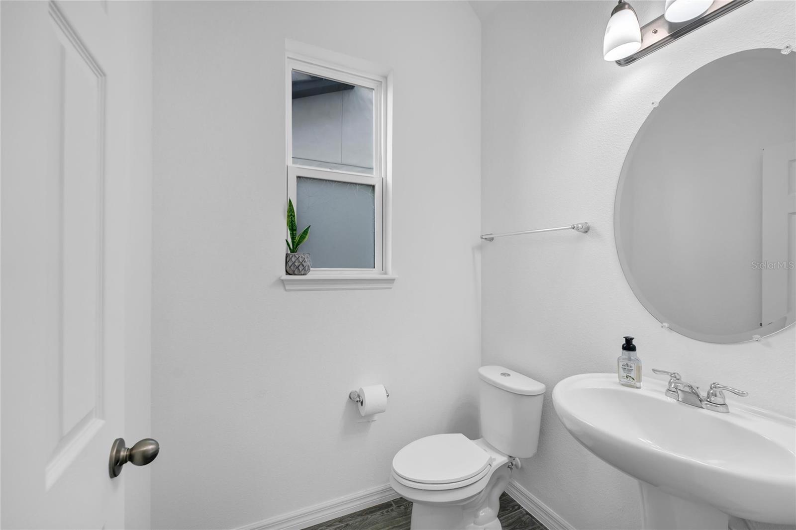 12929 Westside Village Loop Property Photo 7