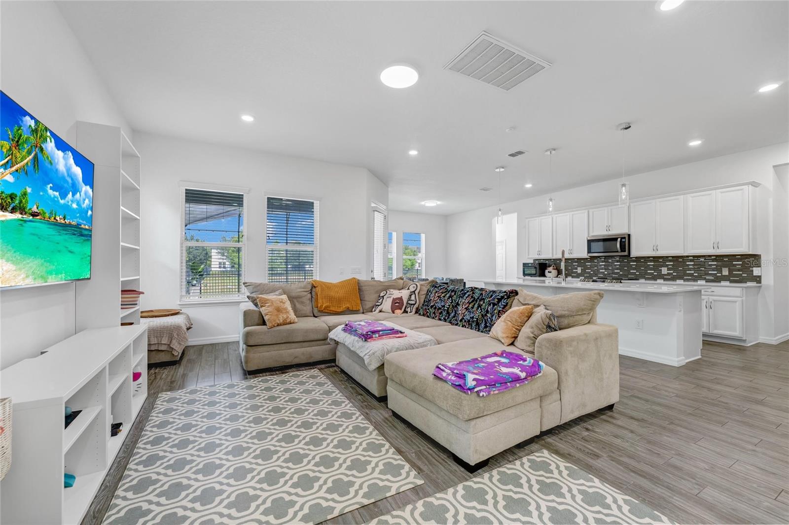 12929 Westside Village Loop Property Photo 12