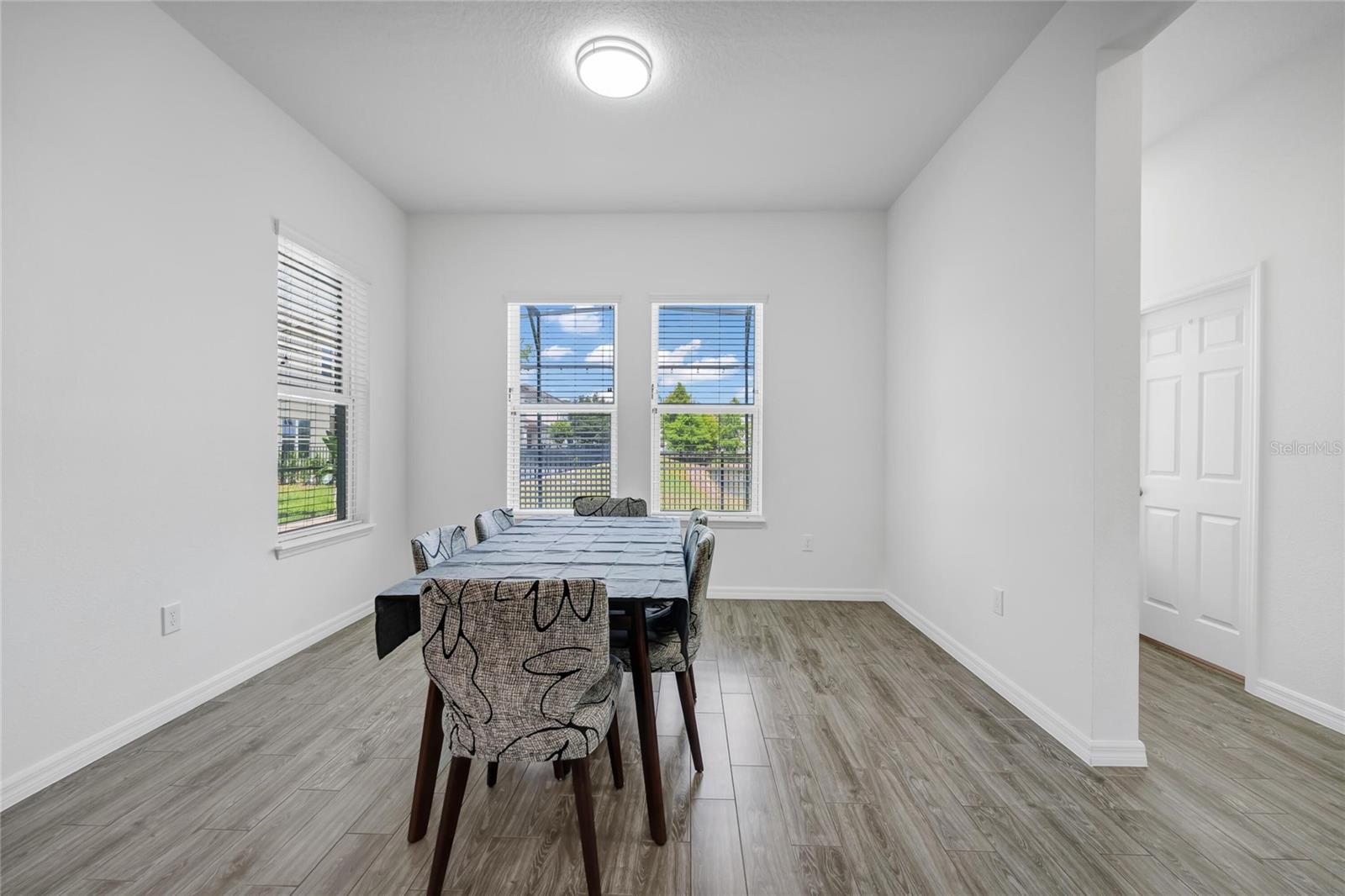 12929 Westside Village Loop Property Photo 18