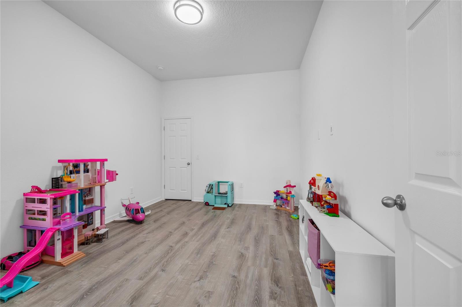 12929 Westside Village Loop Property Photo 21