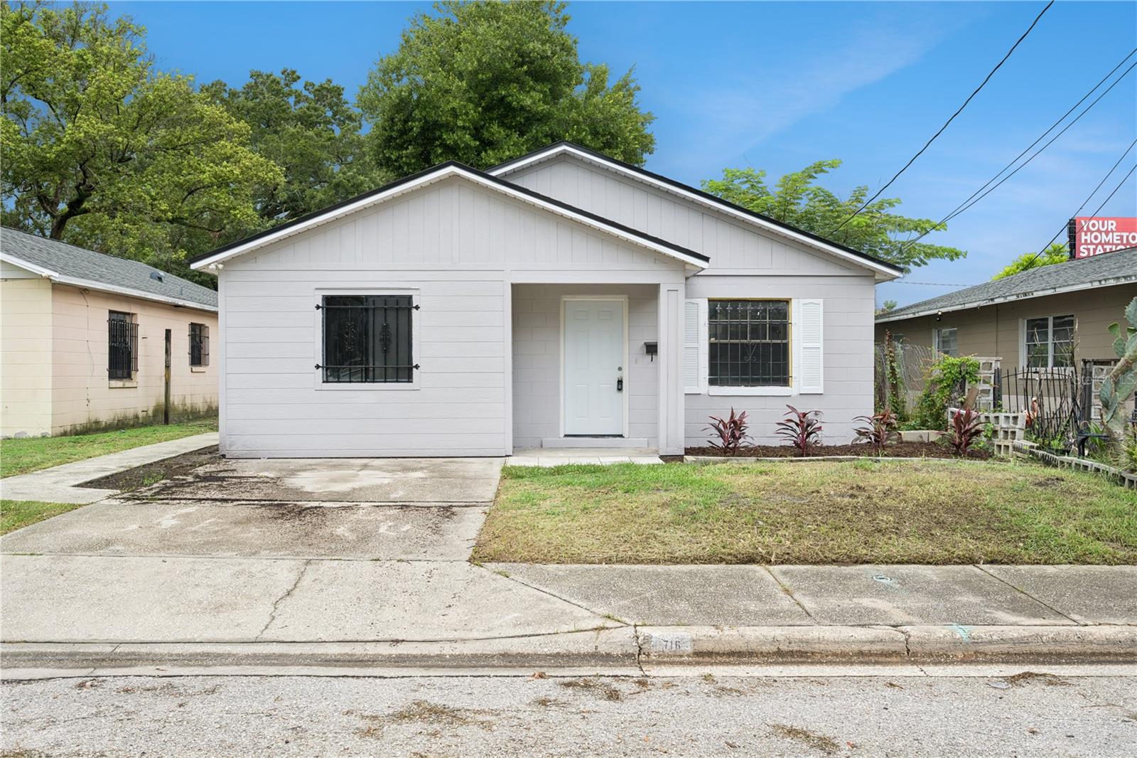 716 GROVE AVE Property Photo 1
