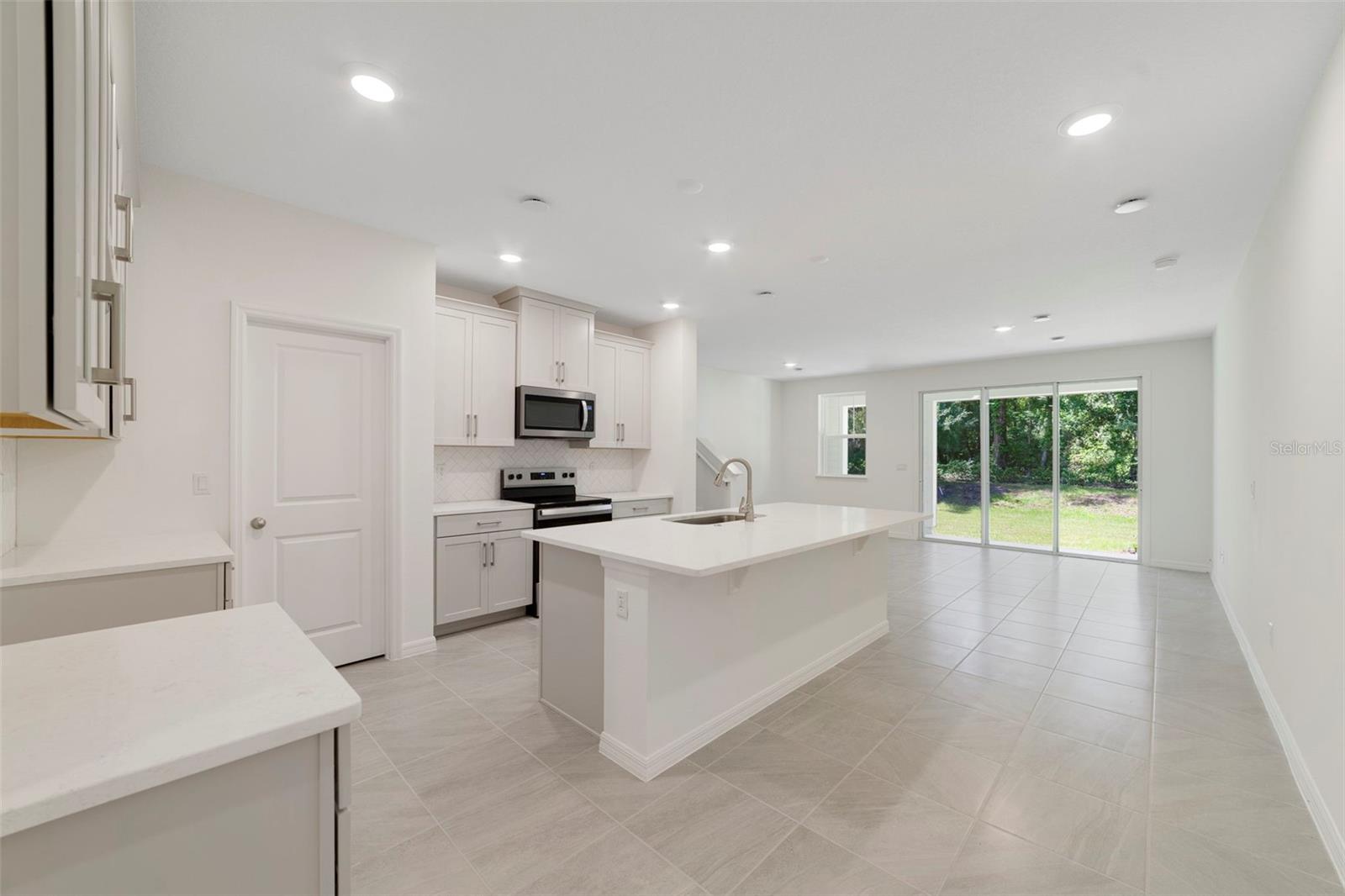 1657 Greenleaf Woods Cv Property Photo 3
