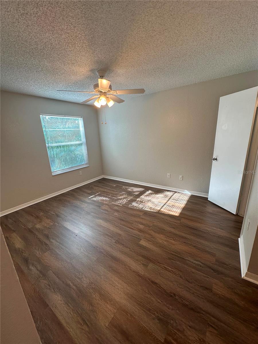 4658 Commander Dr #834 Property Photo 10
