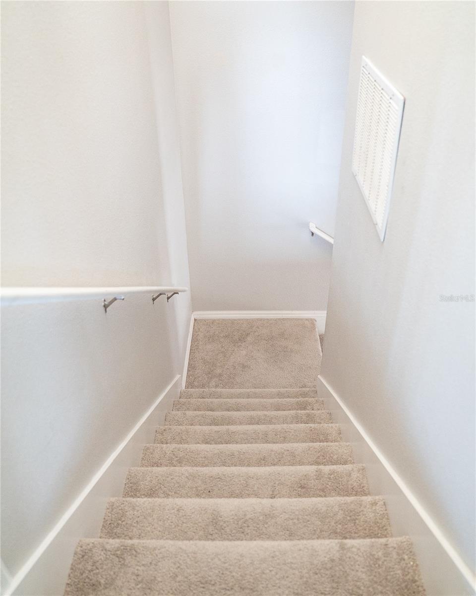 O6417704 Property Photo 3