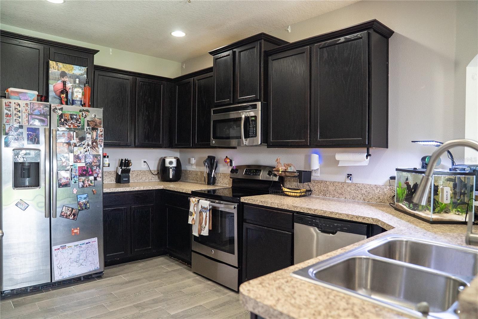 O6417704 Property Photo 8
