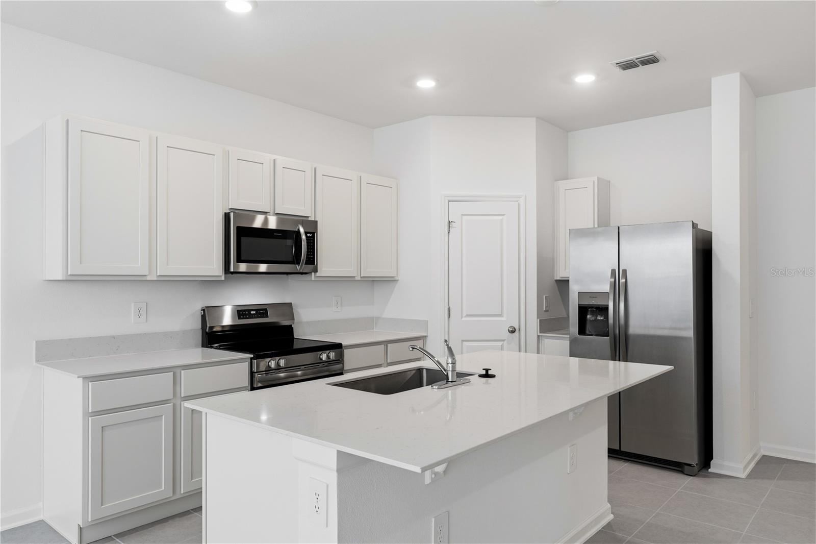 3143 Kurtz Ter Property Photo 3
