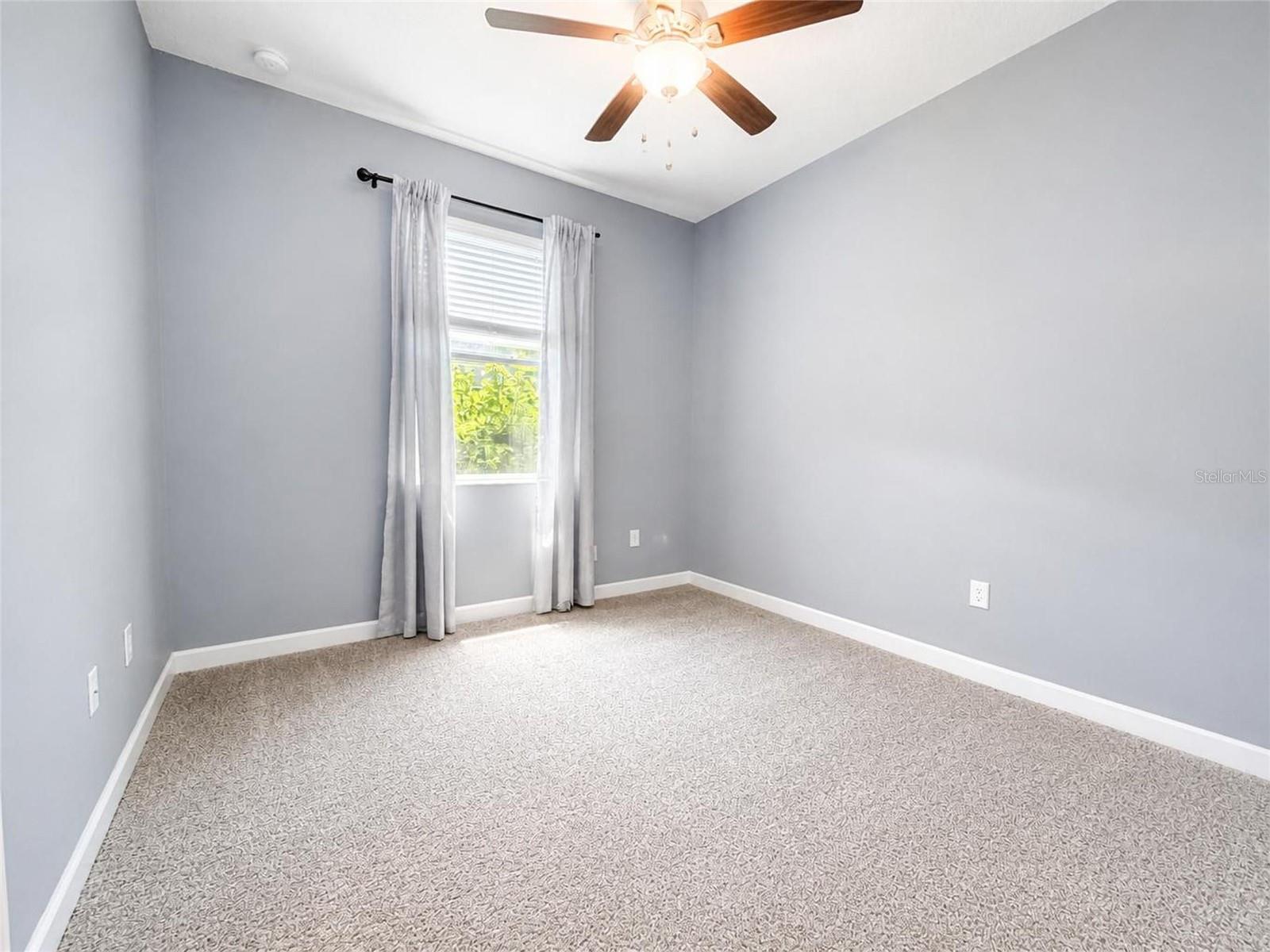 2220 Barrington Loop Property Photo 12