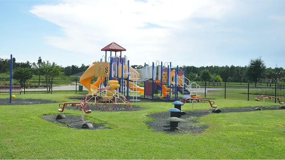 2220 Barrington Loop Property Photo 25
