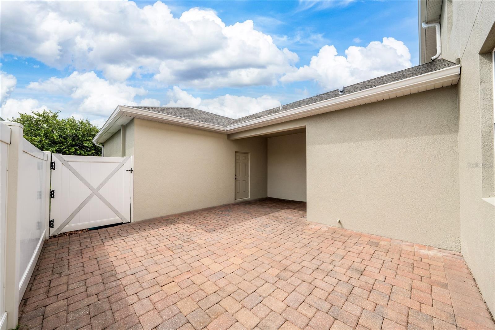 11574 Comic Aly Property Photo 34