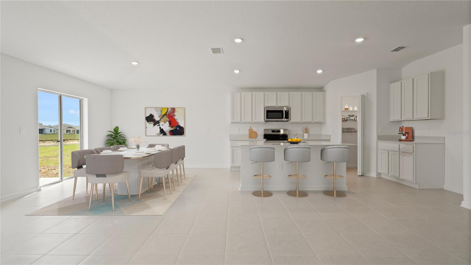 2085 Lasso Loop Property Photo 8