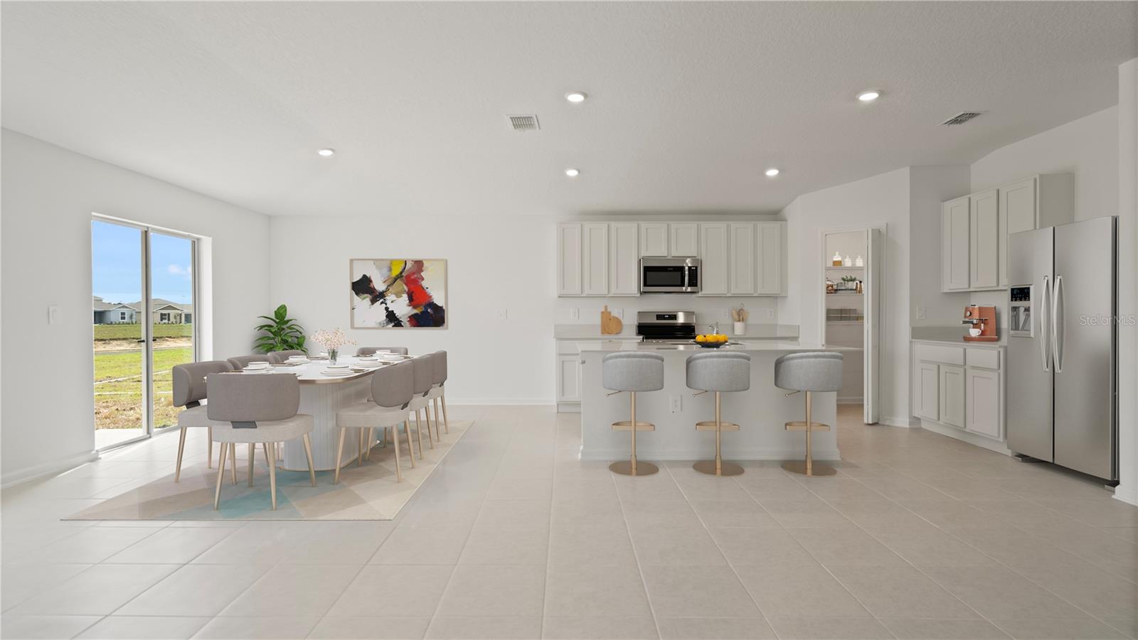 2085 Lasso Loop Property Photo 9