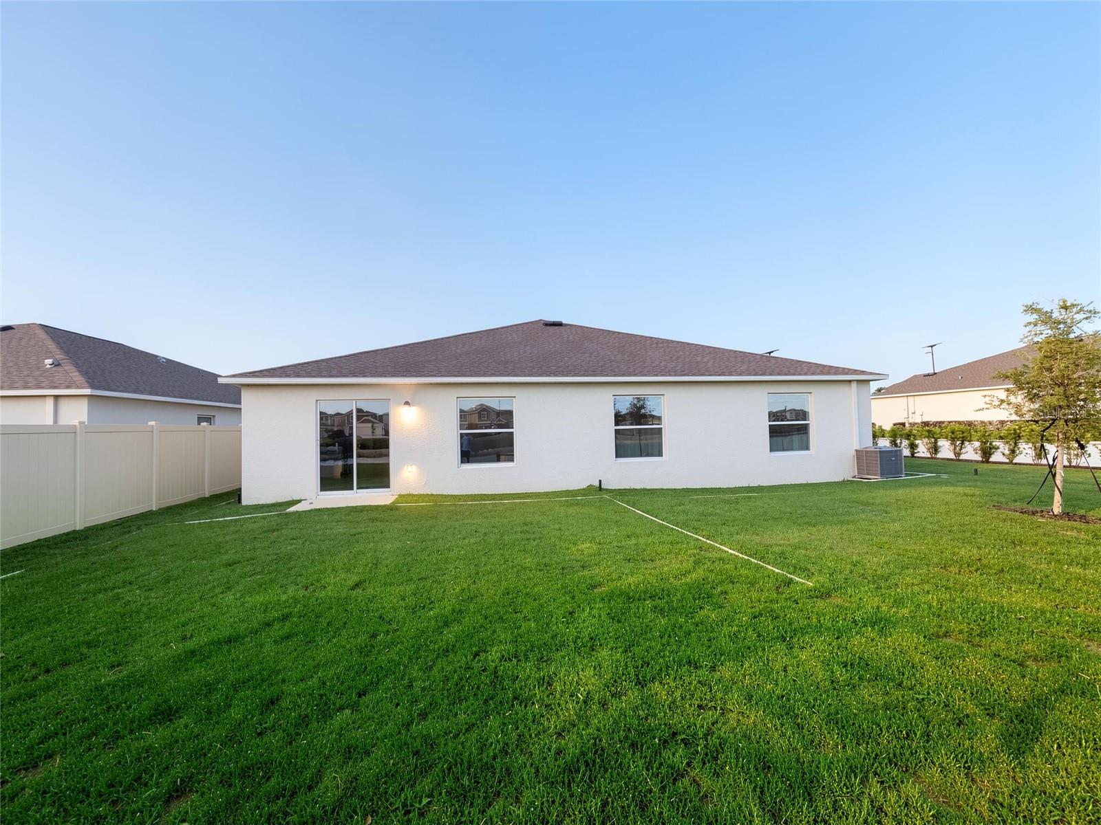 2085 Lasso Loop Property Photo 25