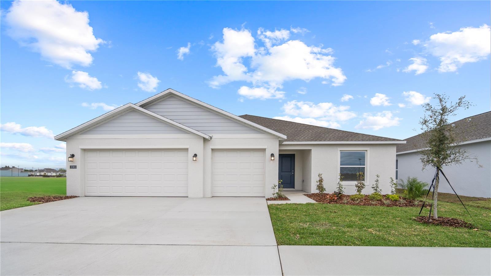 2085 Lasso Loop Property Photo 26