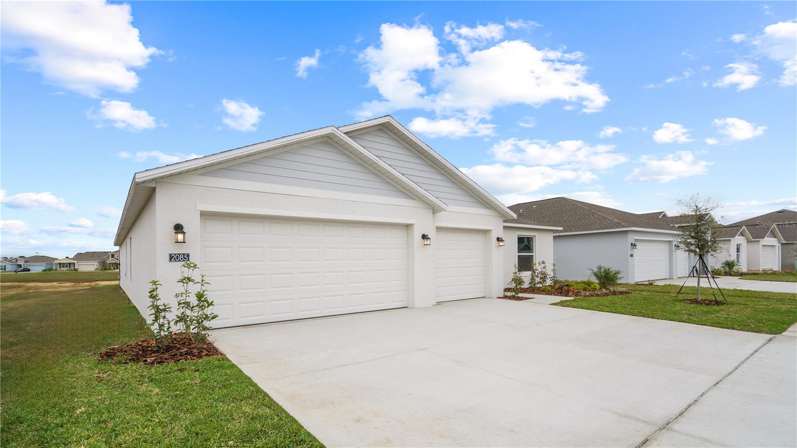 2085 Lasso Loop Property Photo 27