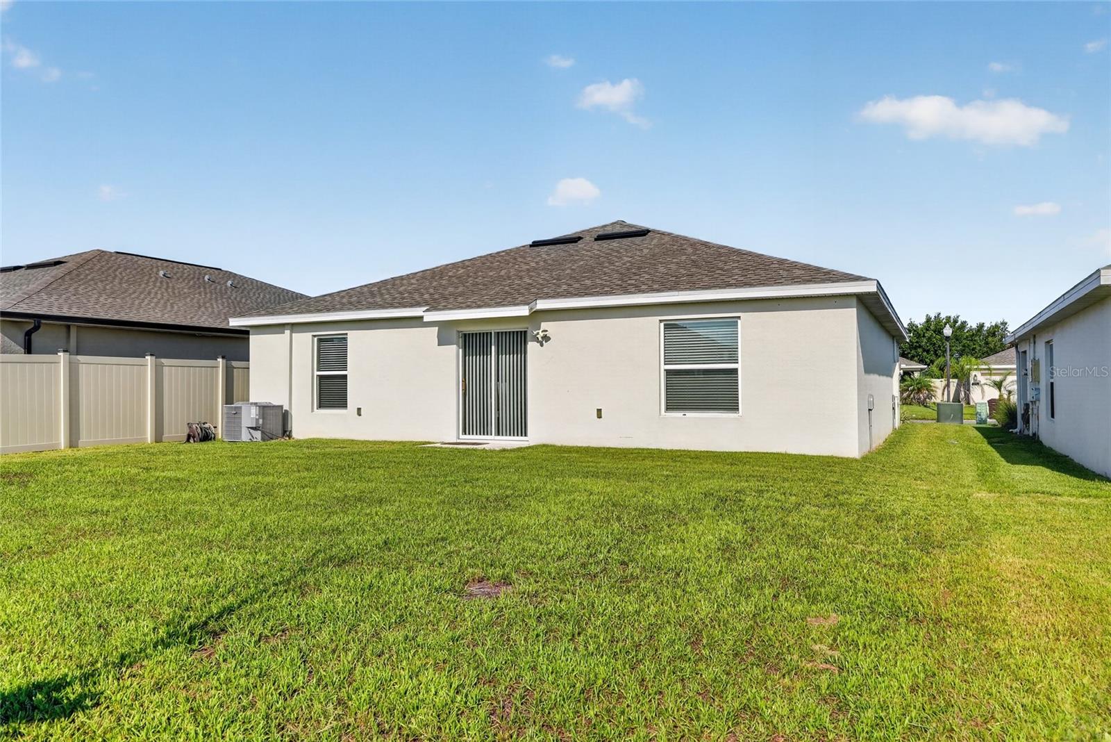 5151 Four Strand Ct Property Photo 2
