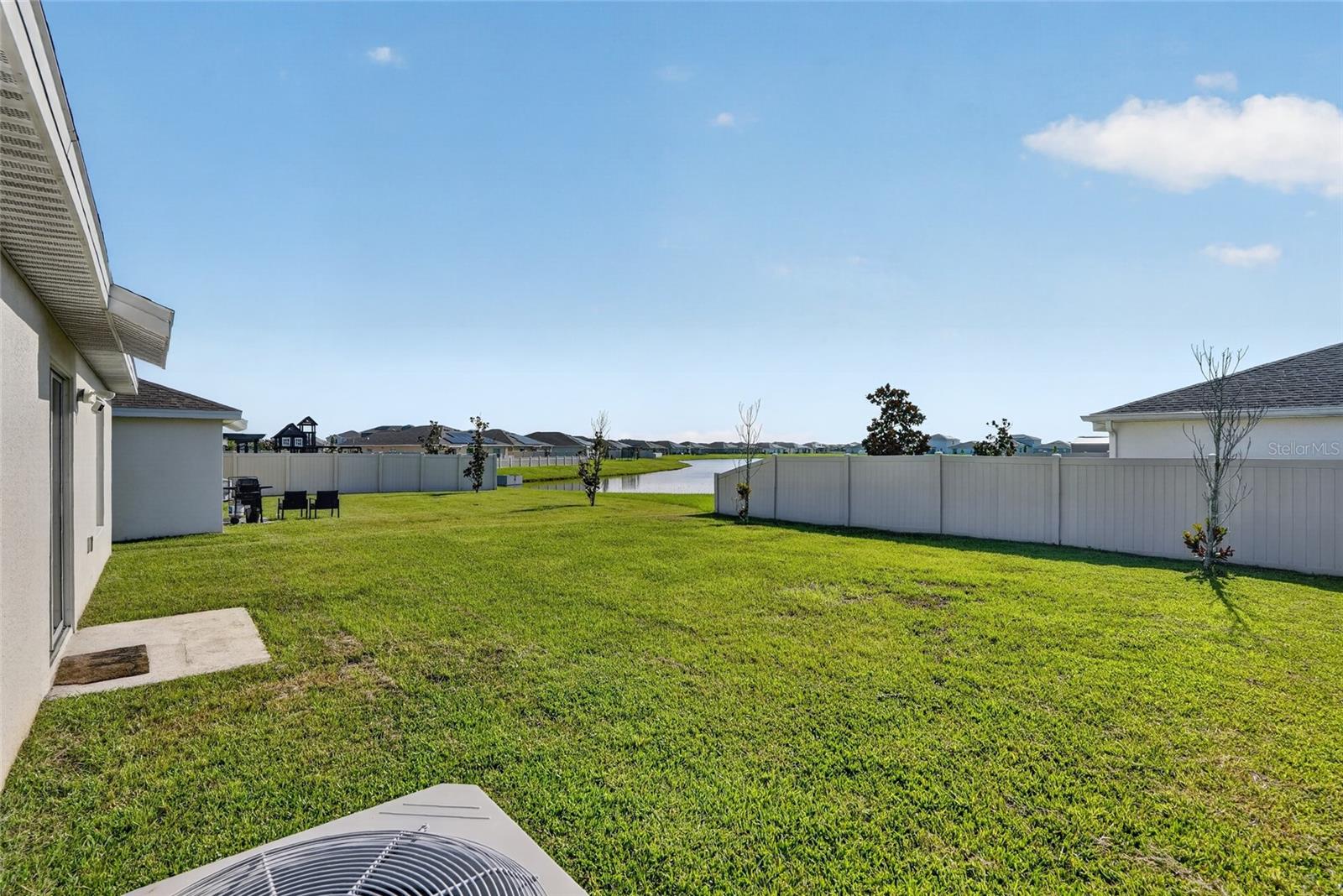 5151 Four Strand Ct Property Photo 3