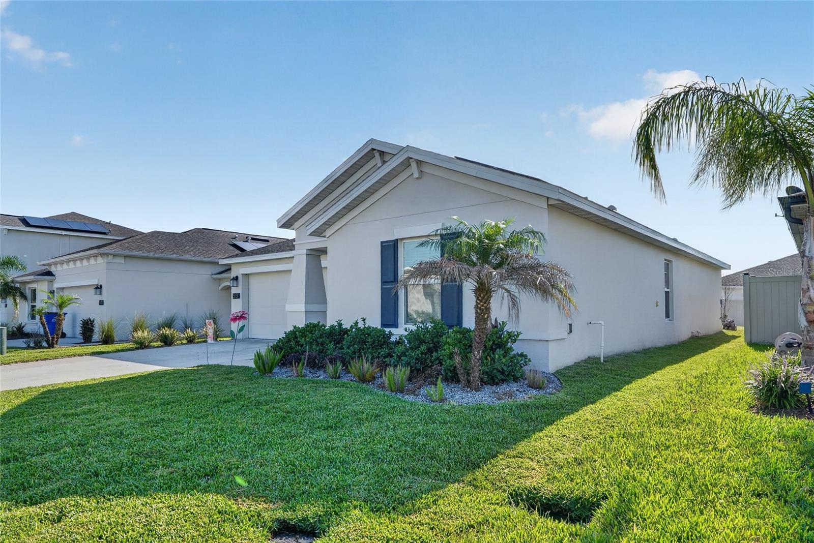 5151 Four Strand Ct Property Photo 6