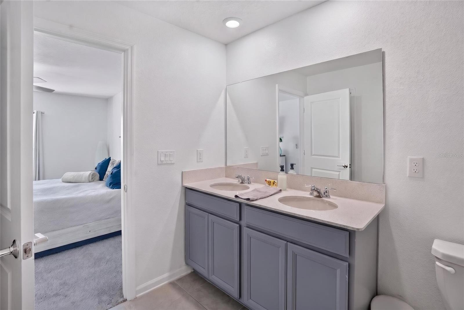 5151 Four Strand Ct Property Photo 23