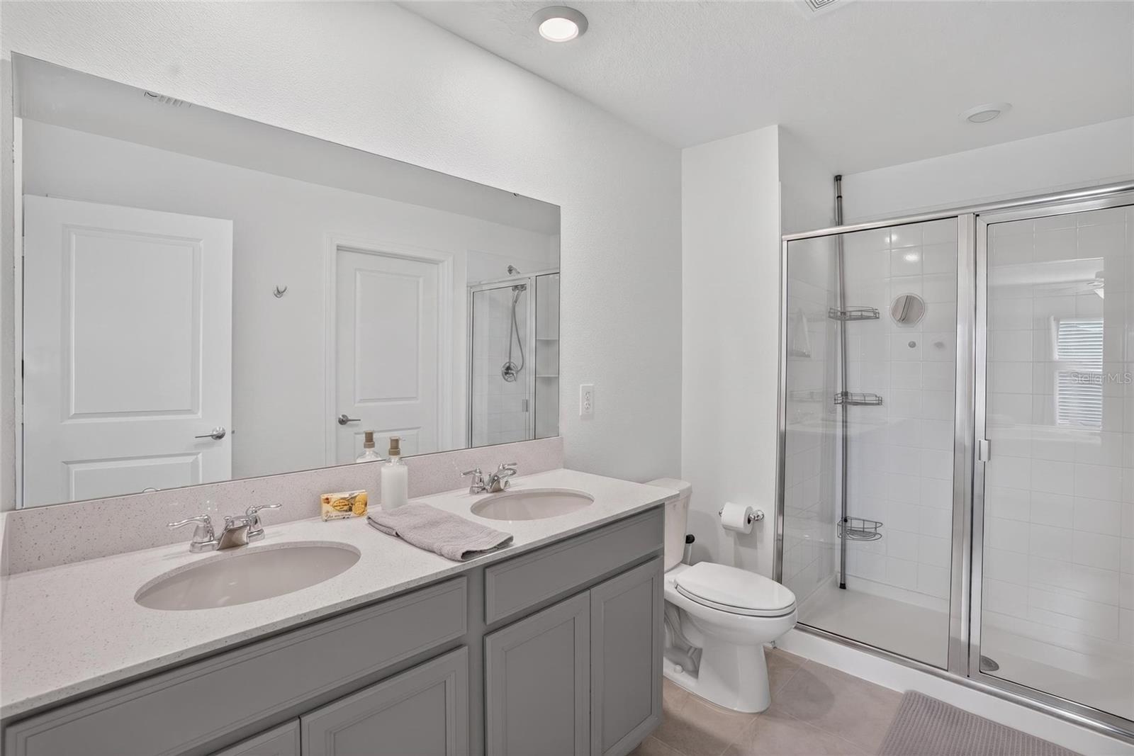 5151 Four Strand Ct Property Photo 24