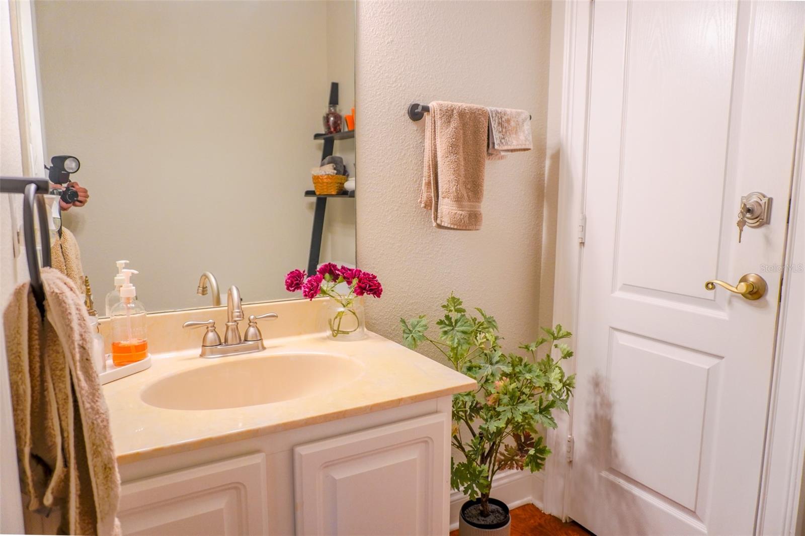 1010 Winderley Pl #149 Property Photo 14