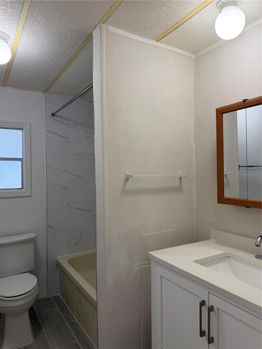 925 Beechwood Ave Property Photo 9