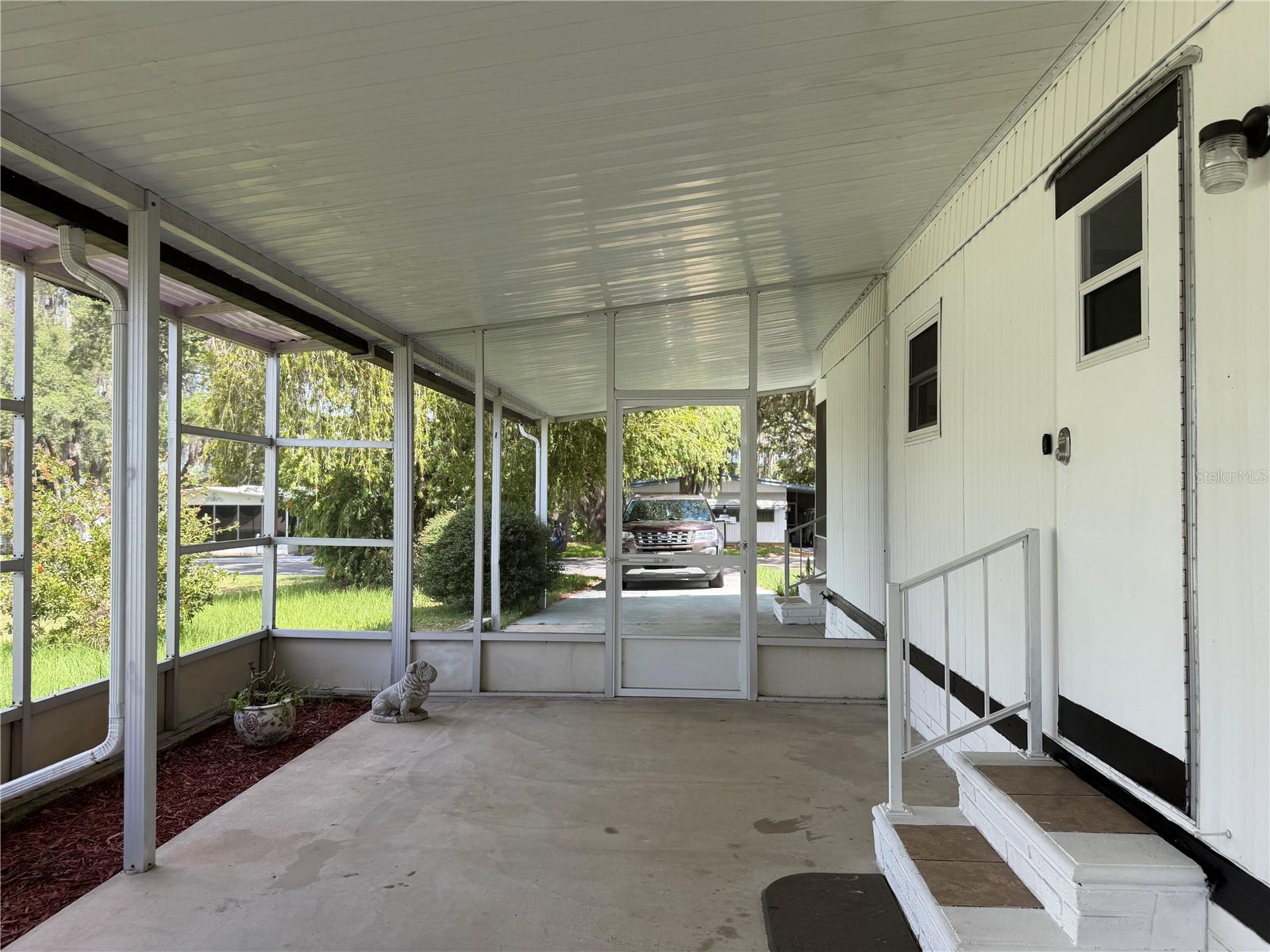 925 Beechwood Ave Property Photo 22
