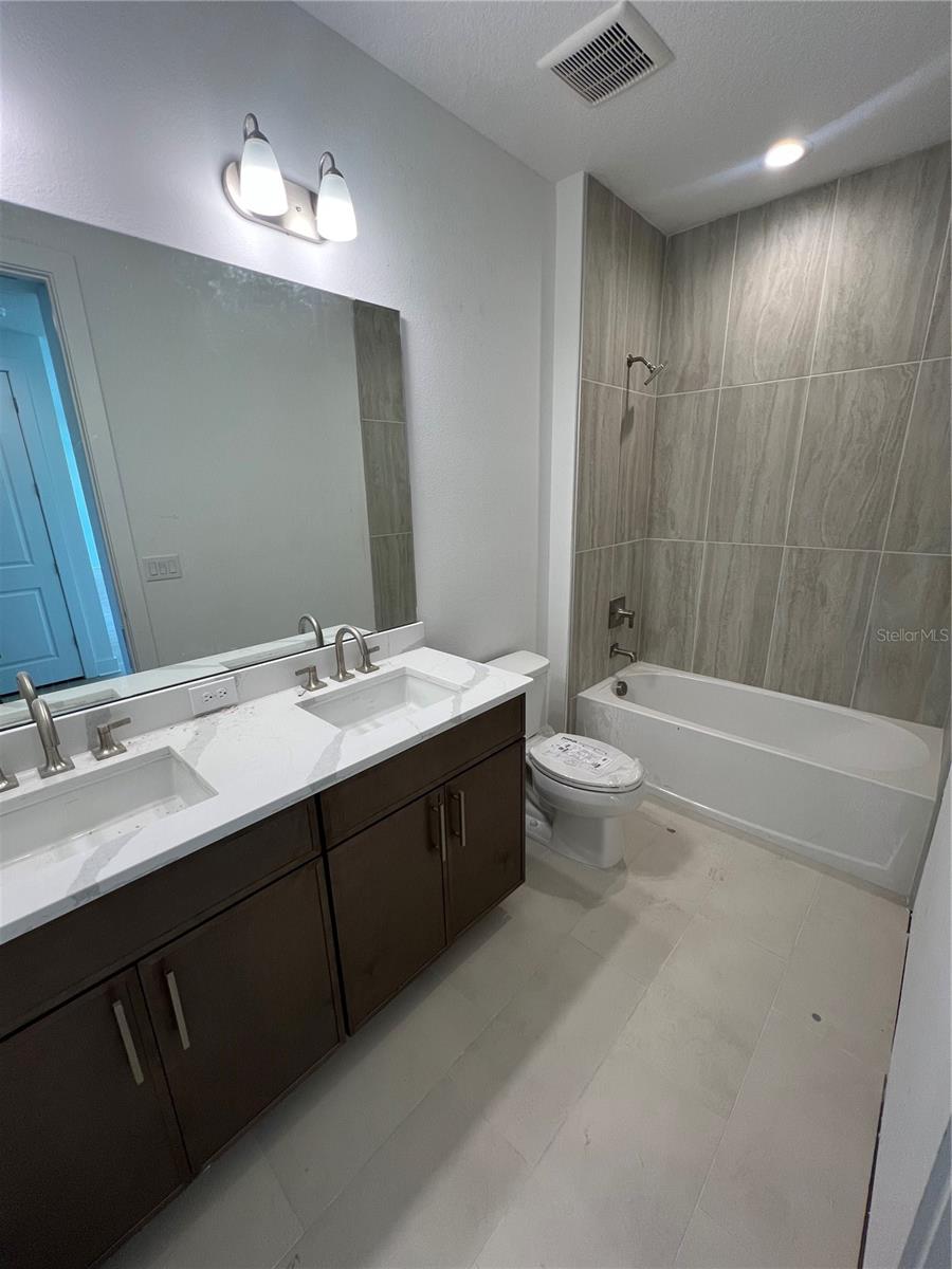 1712 Stonecliff Dr Property Photo 24
