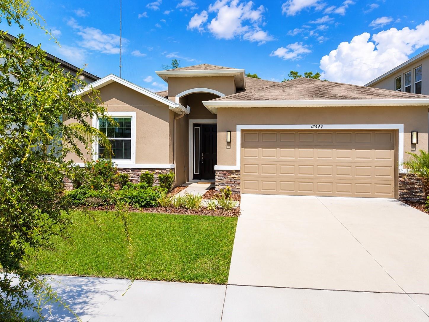12544 SHINING WILLOW ST Property Photo 1