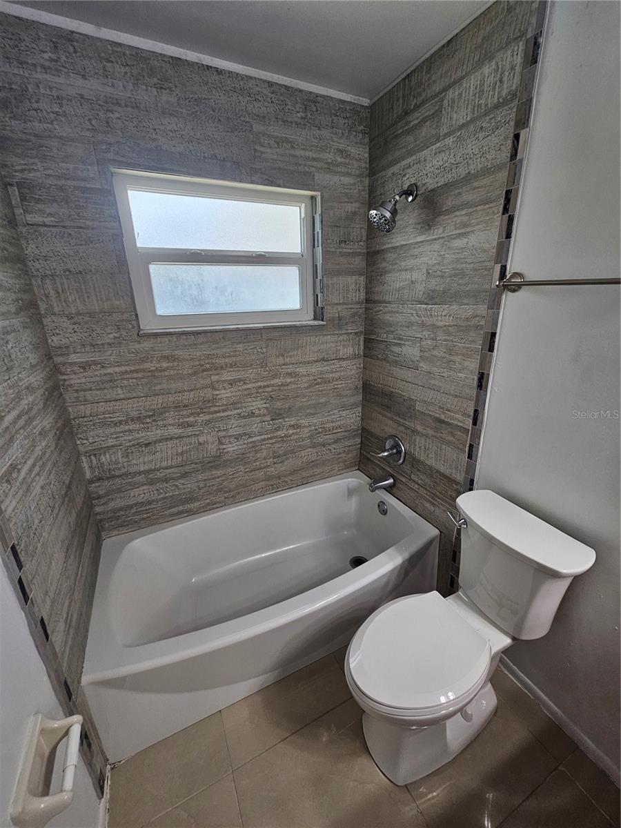 247 Grove St Property Photo 8