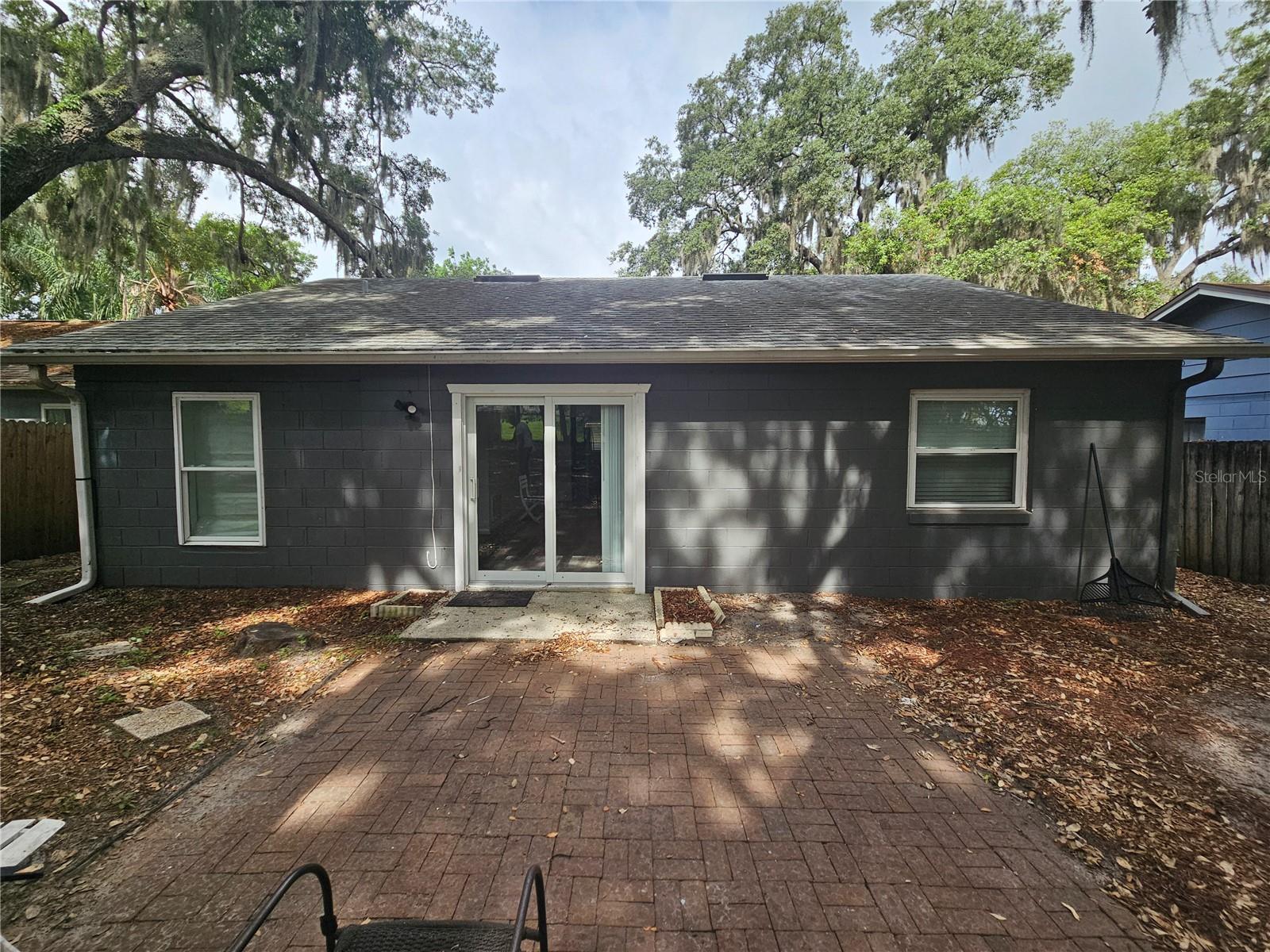 247 Grove St Property Photo 9