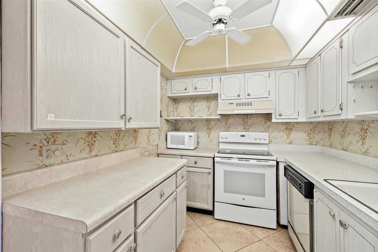 6500 Falcon Way #19d Property Photo 8
