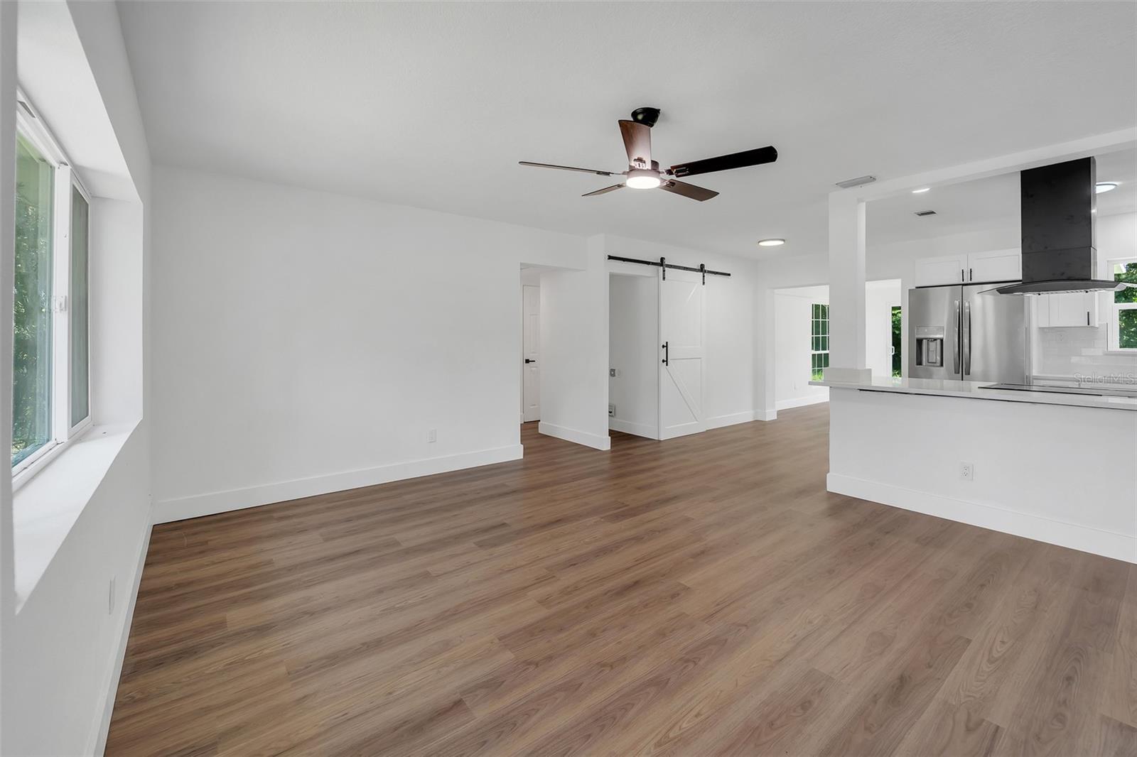 8 Flamevine Ln Property Photo 8
