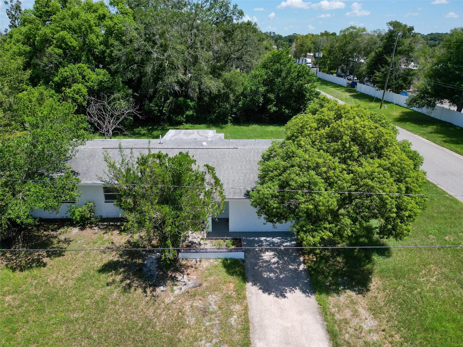 8 Flamevine Ln Property Photo 14