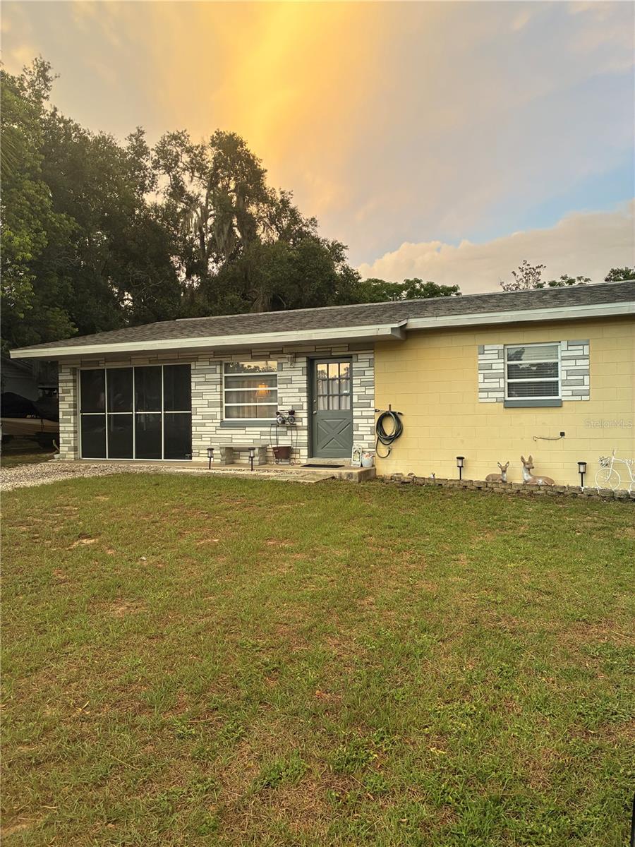 37 Pine St Property Photo 3