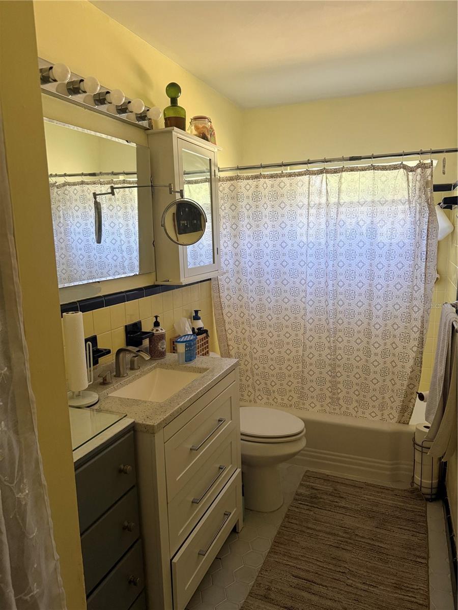 37 Pine St Property Photo 7