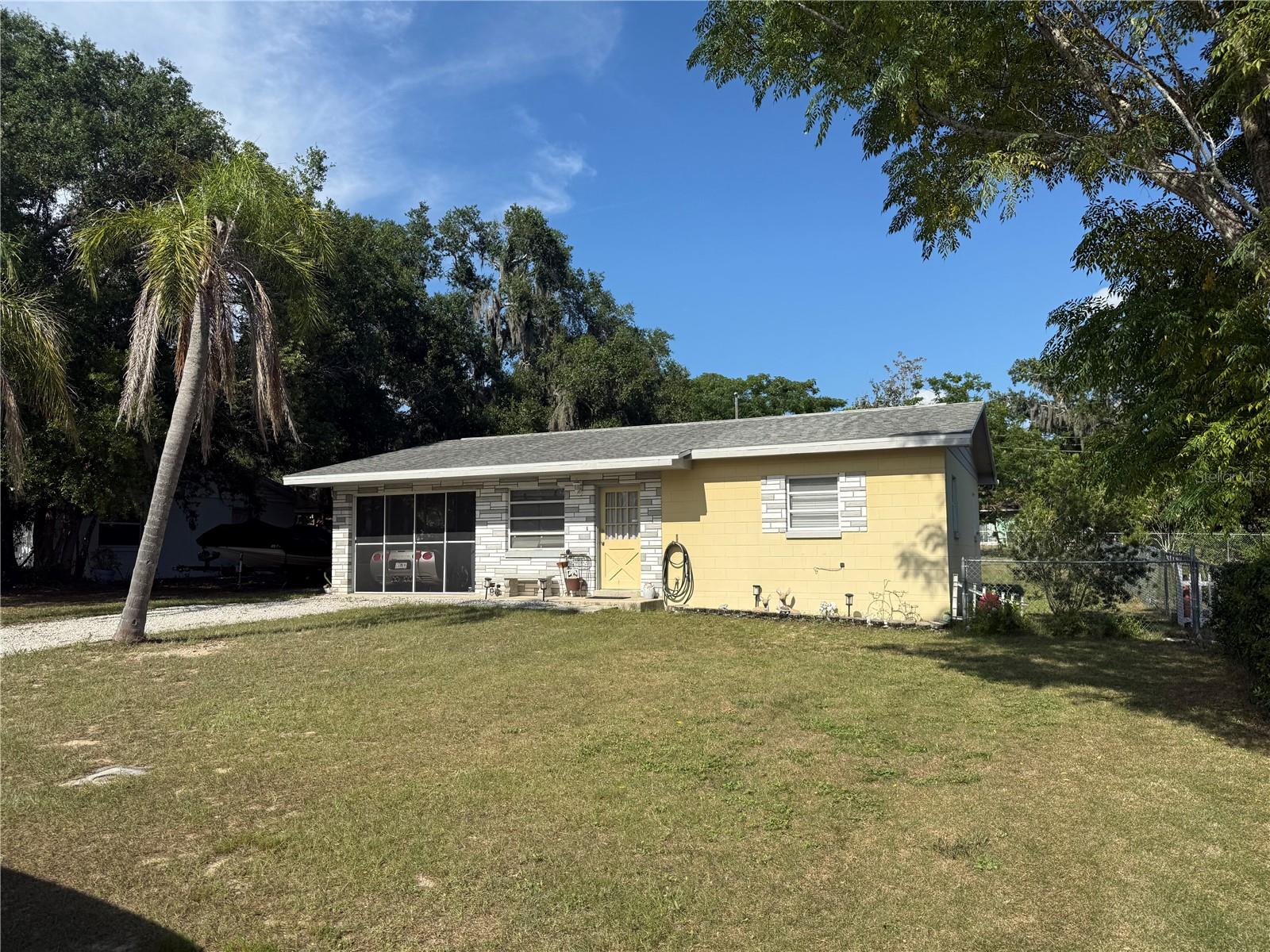 37 Pine St Property Photo 13
