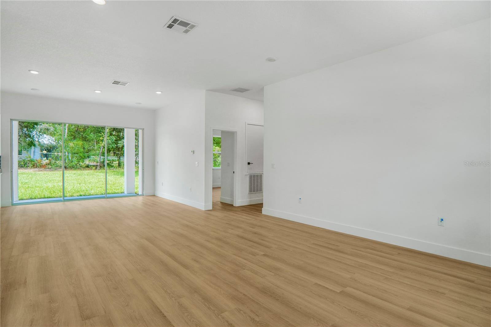 8383 N Ibsen Dr Property Photo 3