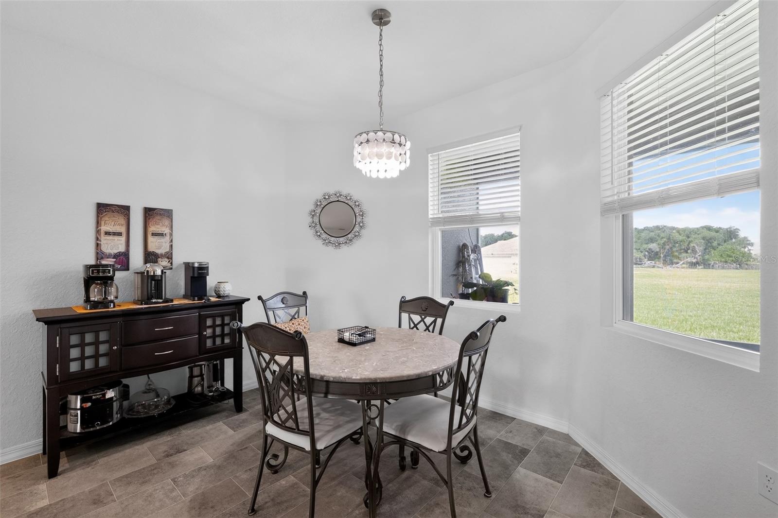 837 Liam Ln Property Photo 16