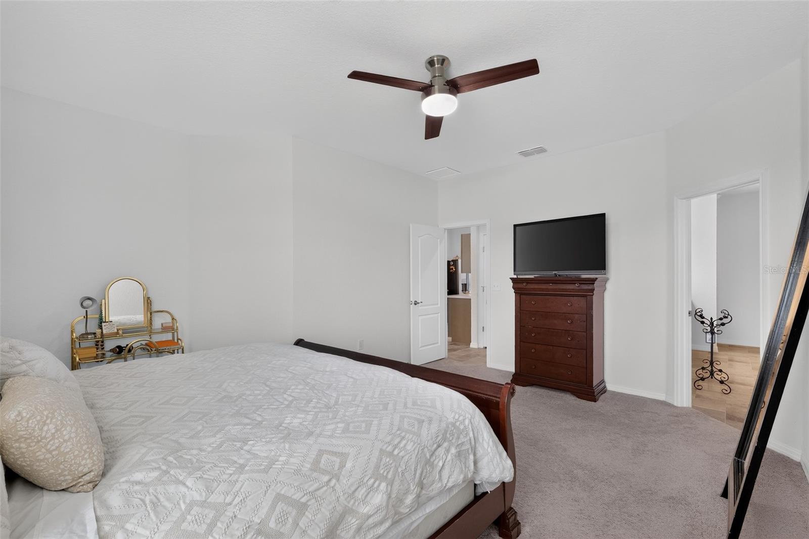 837 Liam Ln Property Photo 18
