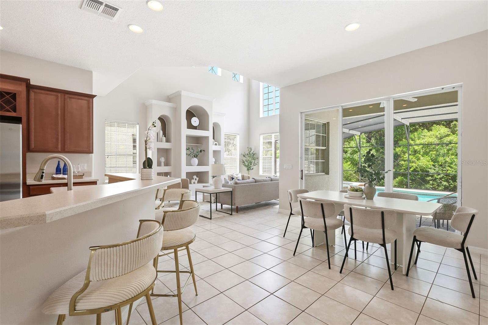 2555 Sand Arbor Cir Property Photo 5
